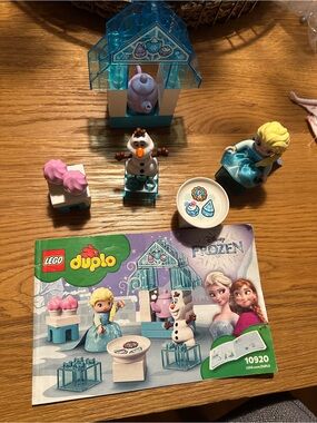LEGO DUPLO FROZEN ELSA AND OLAF TEA PARTY